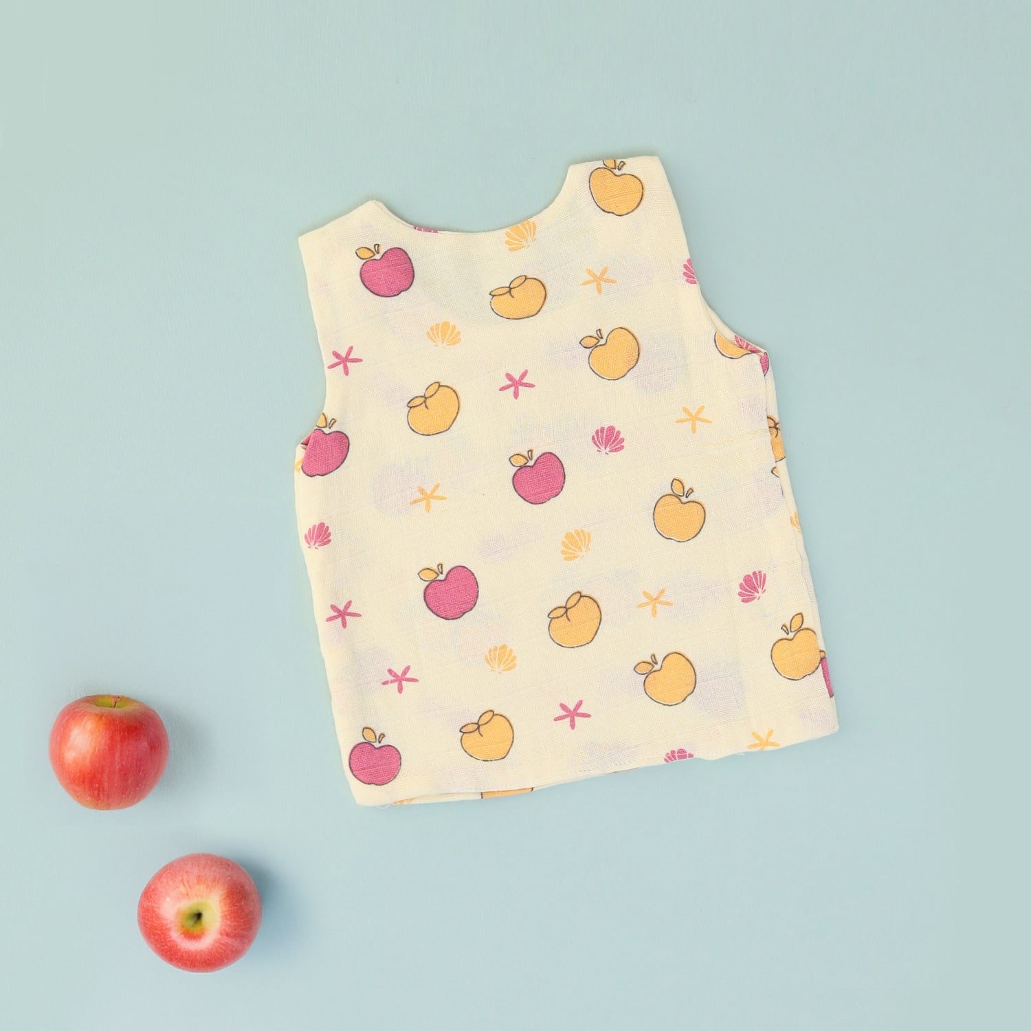 Sweet Apple Shoulder Button Jabla